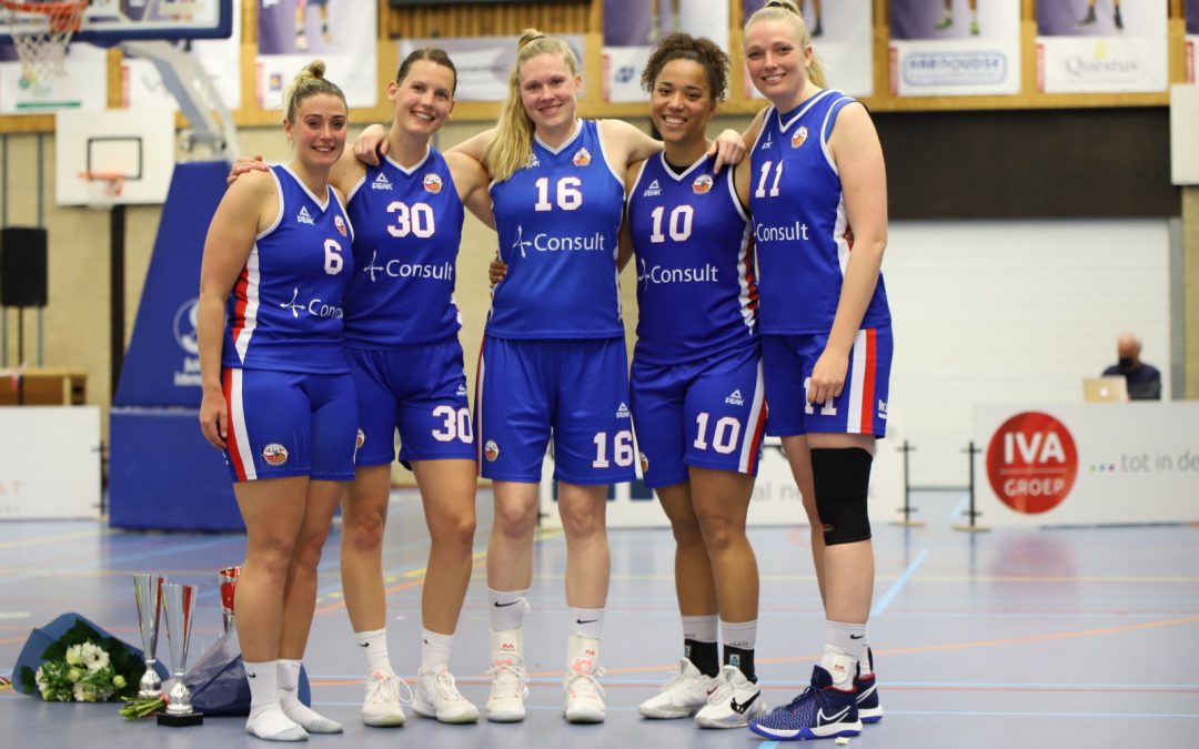 ELINE, MARLOU EN JAMAILAH VALLEN IN DE PRIJZEN