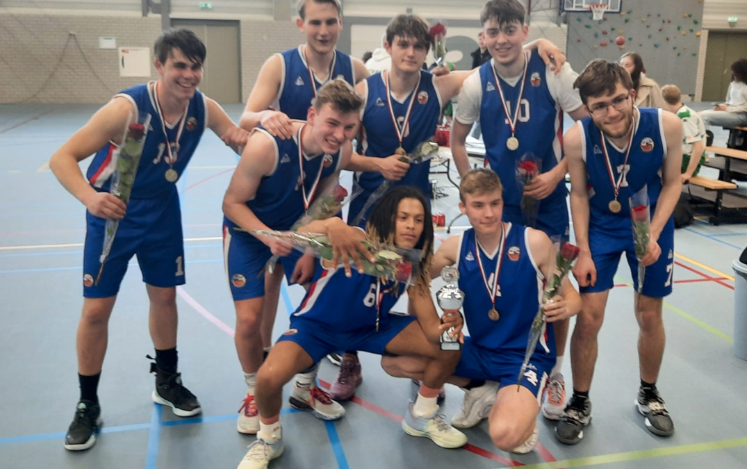 3 teams KAMPIOEN bij CBV BINNENLAND