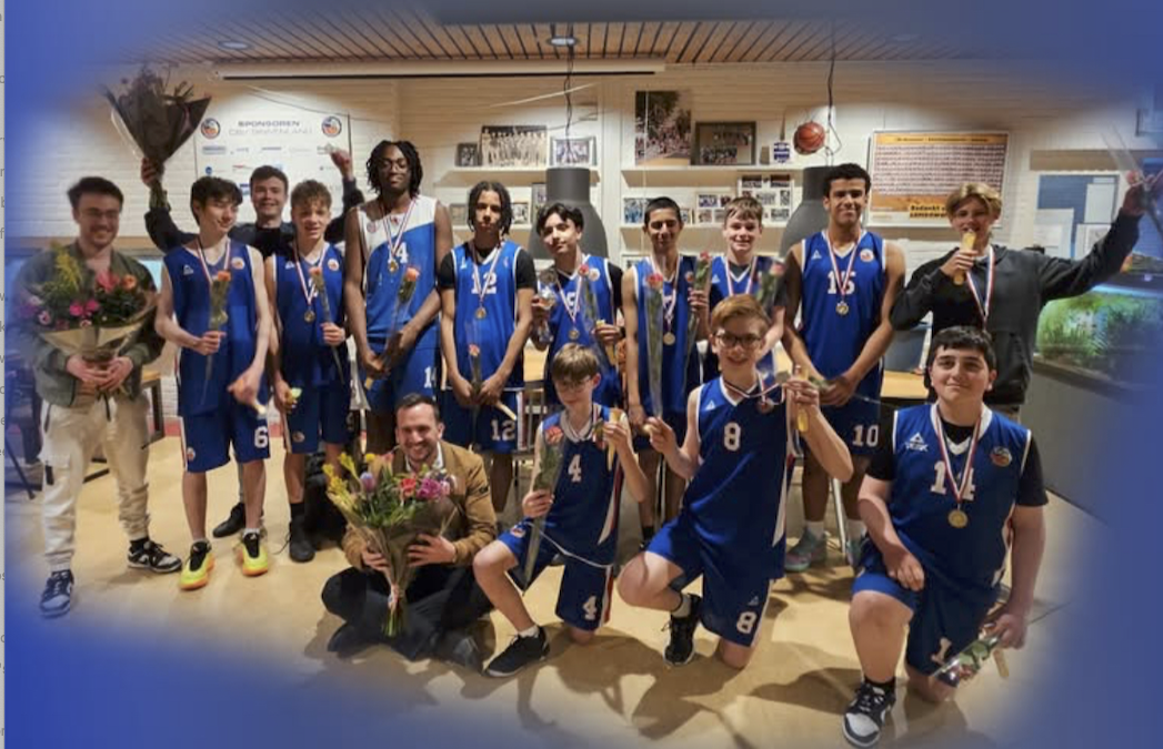 M16-4 kampioen 2024-2025